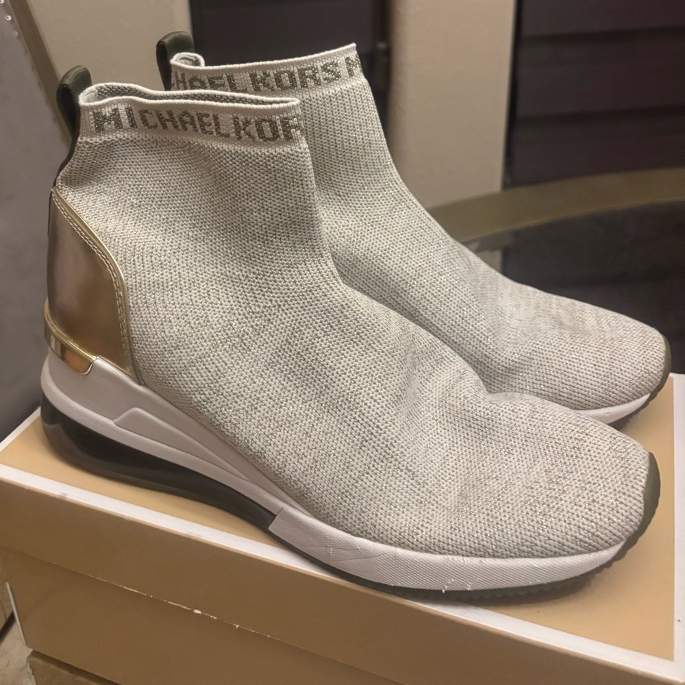 Michael Kors Women's Cream and Gold Knit Sneakers
